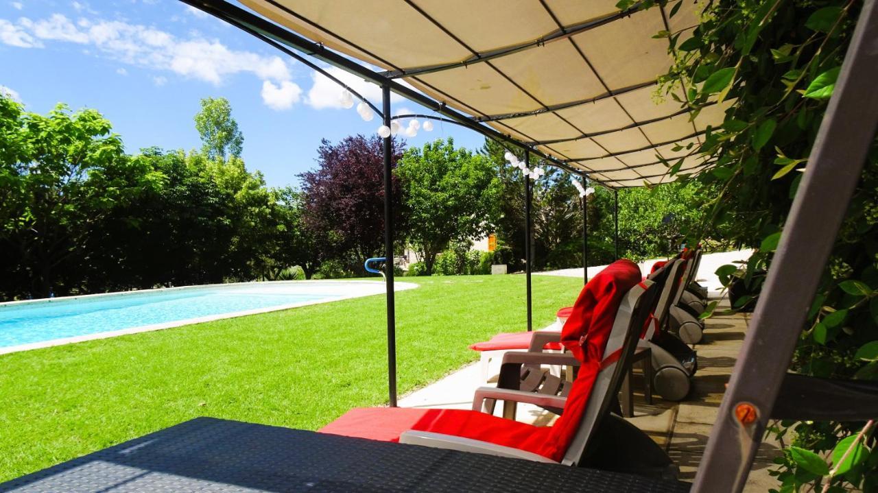 Bed and Breakfast La Bastide Des Roses Saint-Julien-d'Asse Екстер'єр фото
