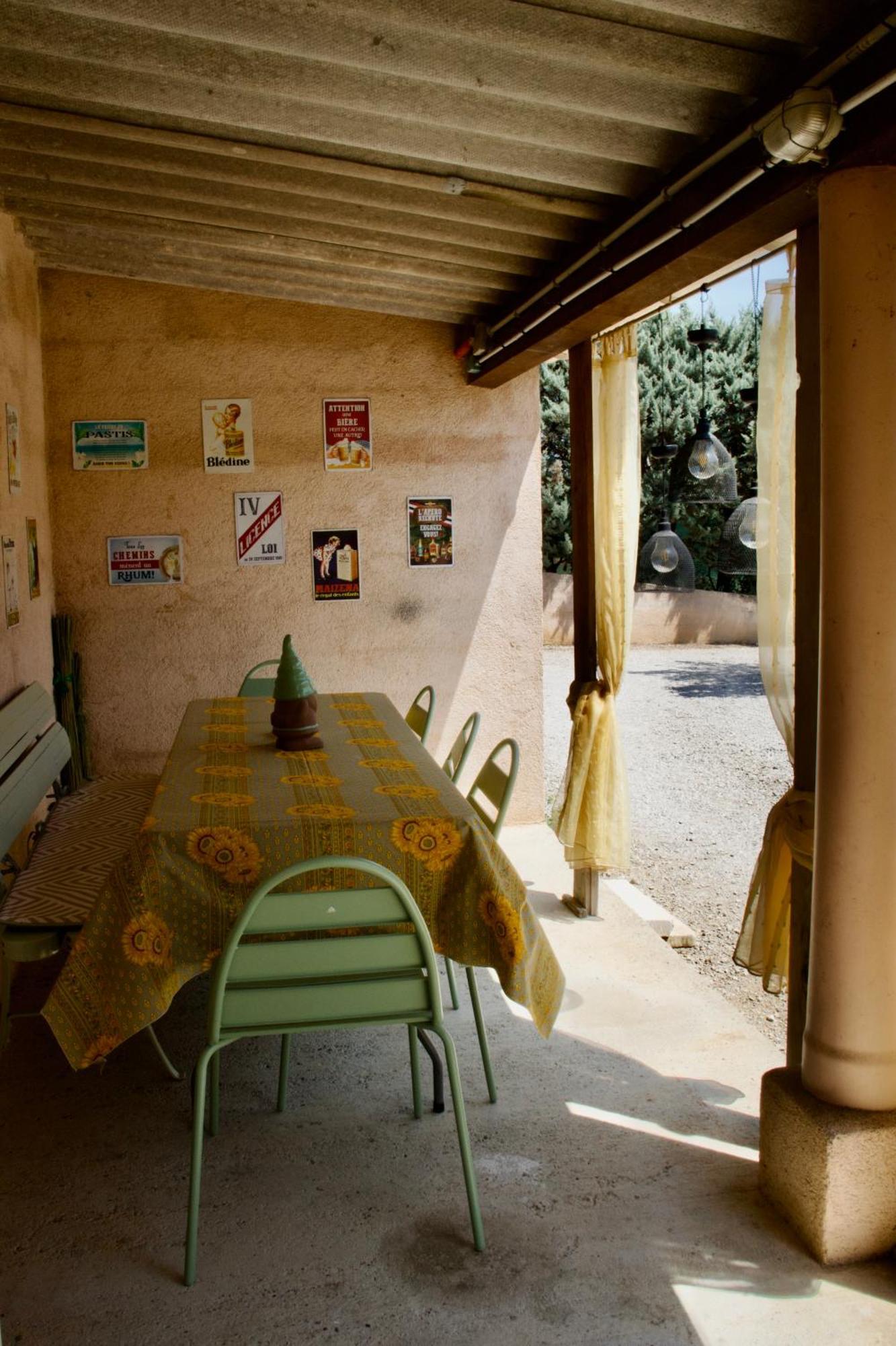 Bed and Breakfast La Bastide Des Roses Saint-Julien-d'Asse Екстер'єр фото