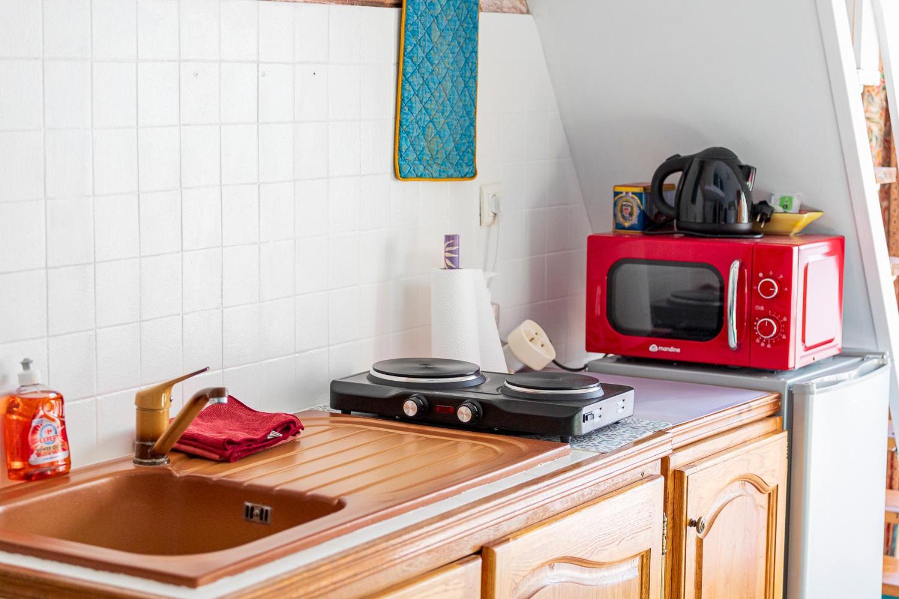 Bed and Breakfast La Bastide Des Roses Saint-Julien-d'Asse Екстер'єр фото